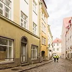 Rataskaevu 6 Апартаменты *